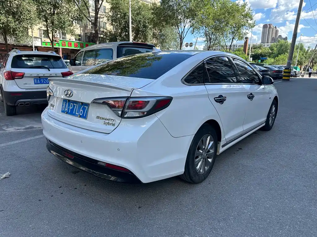 Hyundai Sonata — миниатюра 5