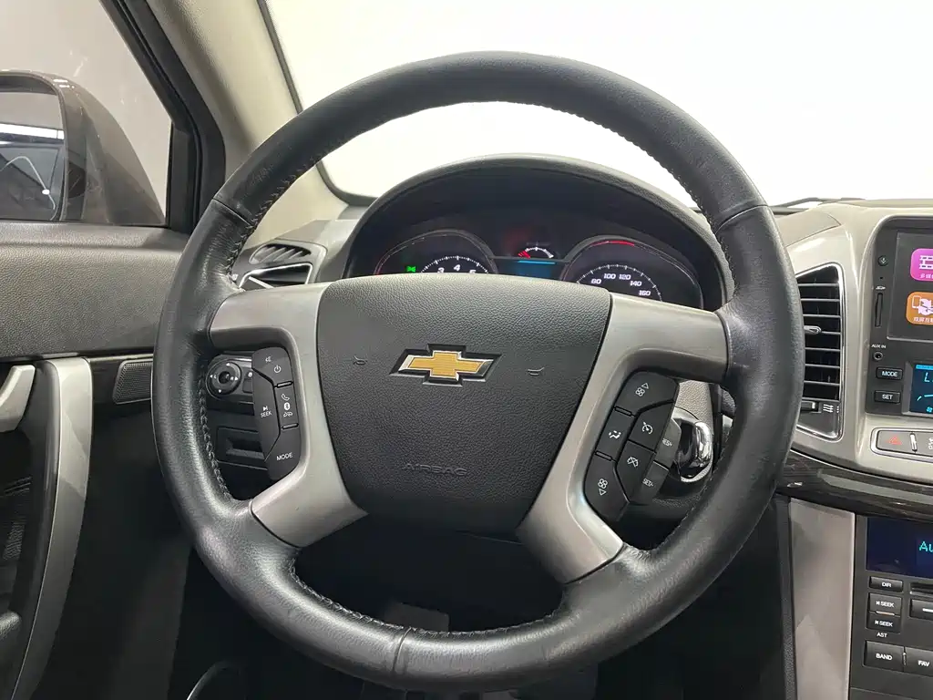 Chevrolet Captiva — миниатюра 13