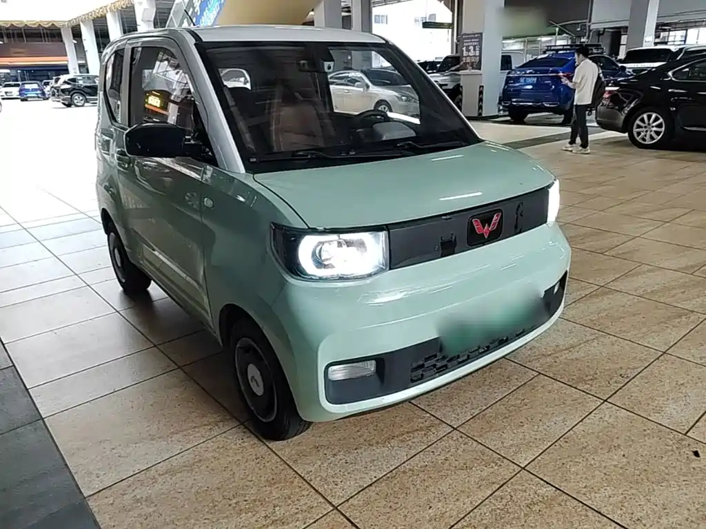 Wuling MINIEV — миниатюра 4