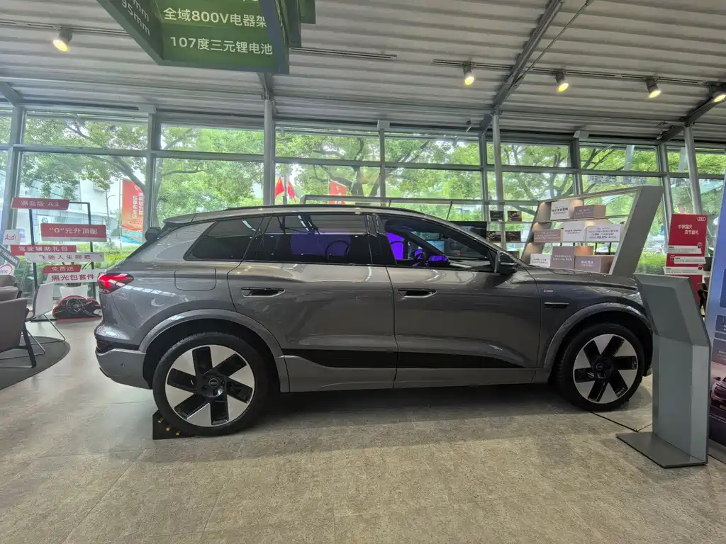 Audi Q6L e-tron — миниатюра 3