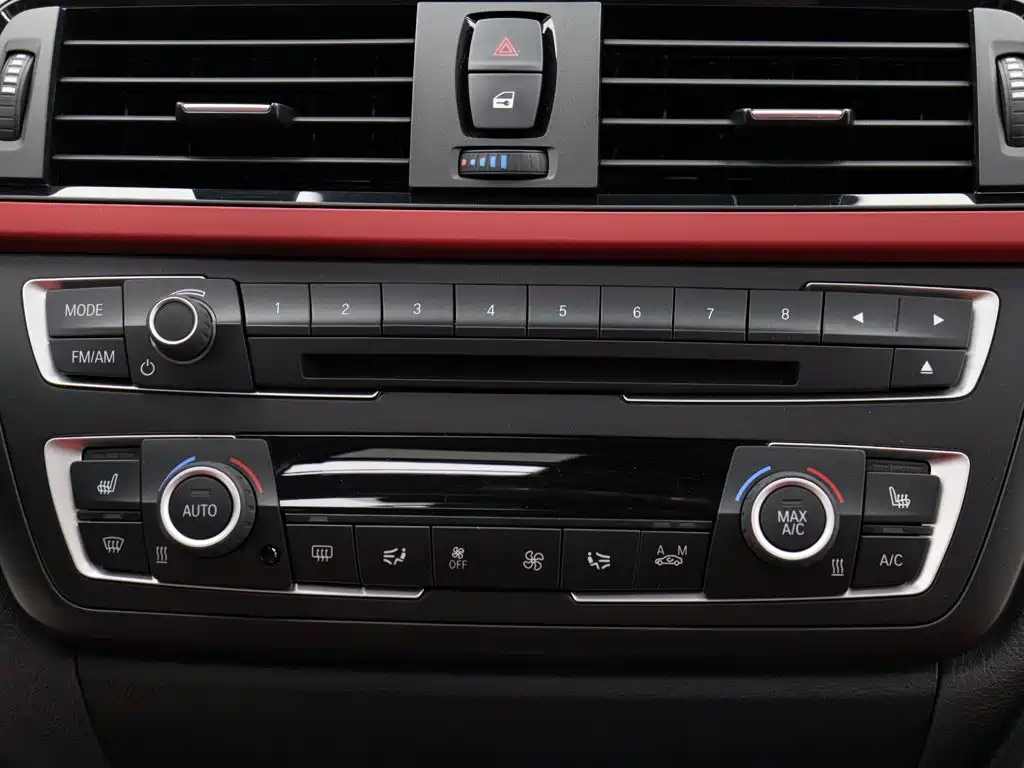 BMW 3 Series — миниатюра 17