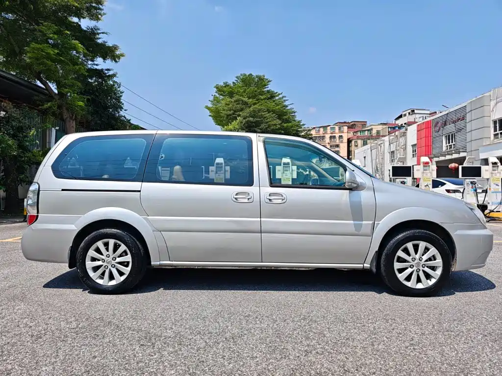 Buick GL8 — миниатюра 4