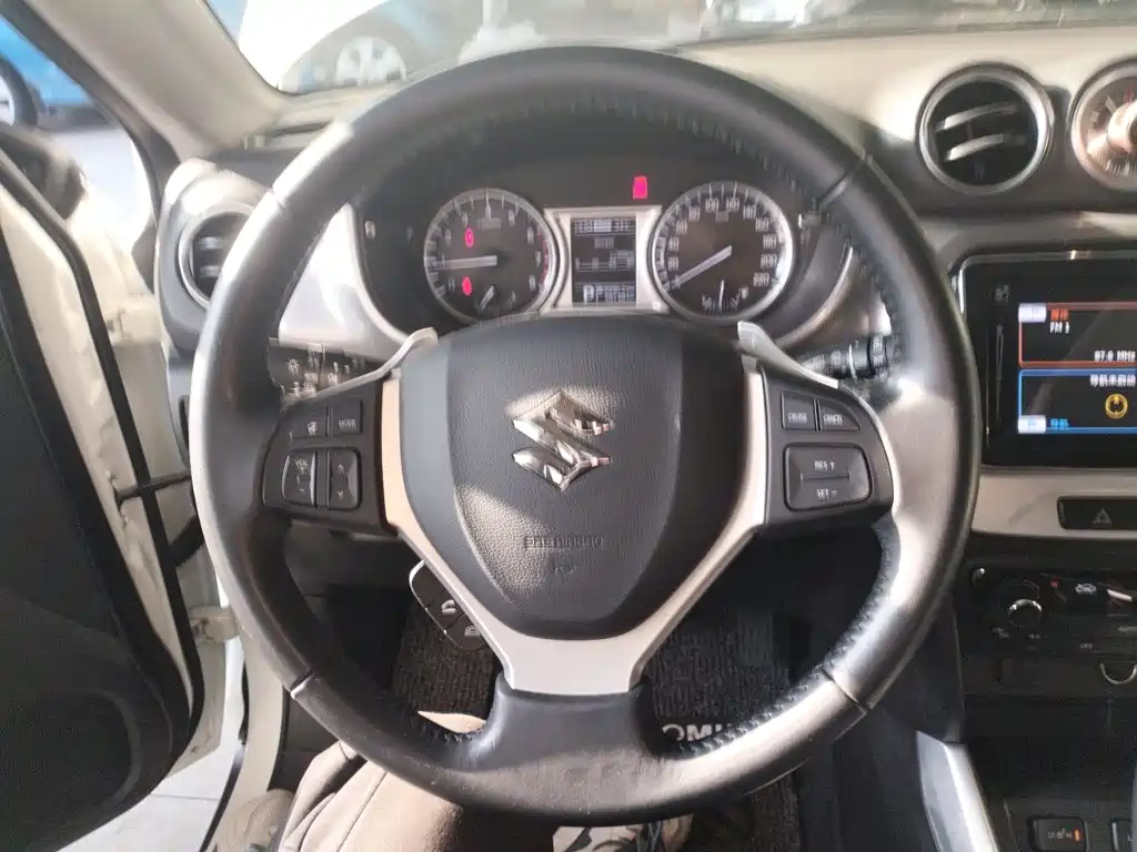Suzuki Vitara — миниатюра 11