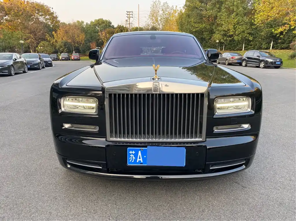 Rolls-Royce Phantom — миниатюра 2