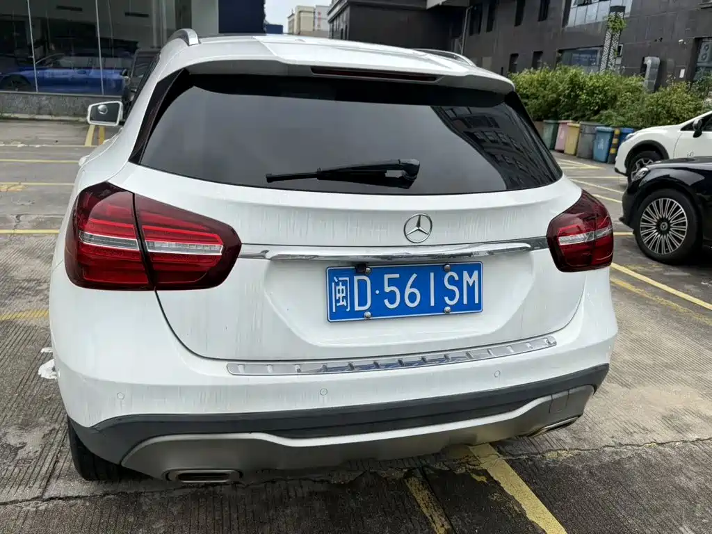 Mercedes-Benz GLA — миниатюра 8