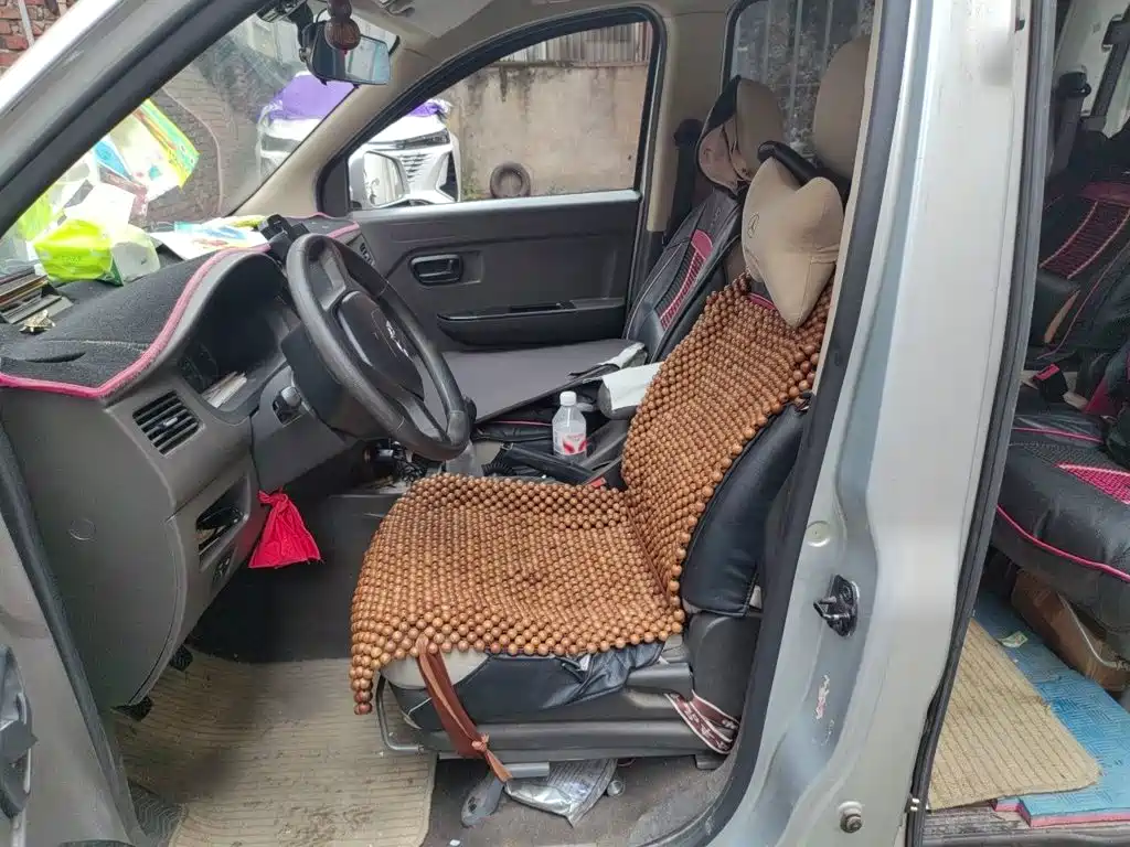 Wuling Rongguang V — миниатюра 8