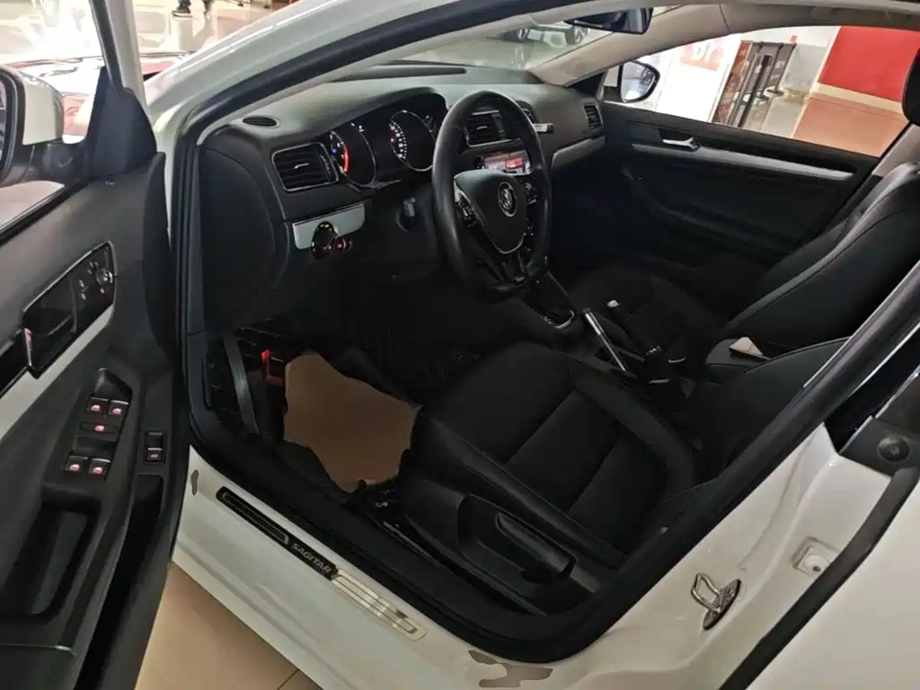 Volkswagen Sagitar — миниатюра 16