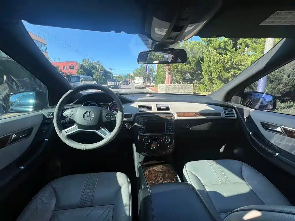 Mercedes-Benz R 2010 R 500 L 4MATIC