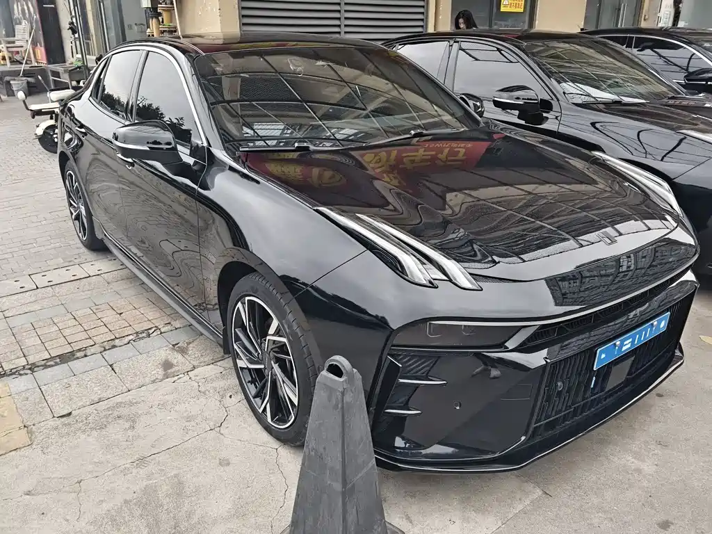 Lynk & Co 03 — миниатюра 3