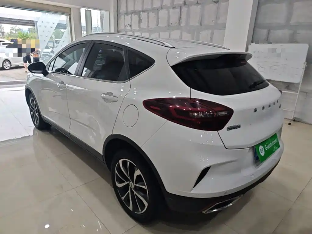 Geely Emgrand GS — миниатюра 5