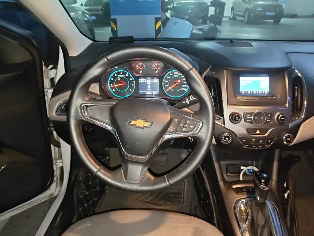 Chevrolet Cruze — миниатюра 11
