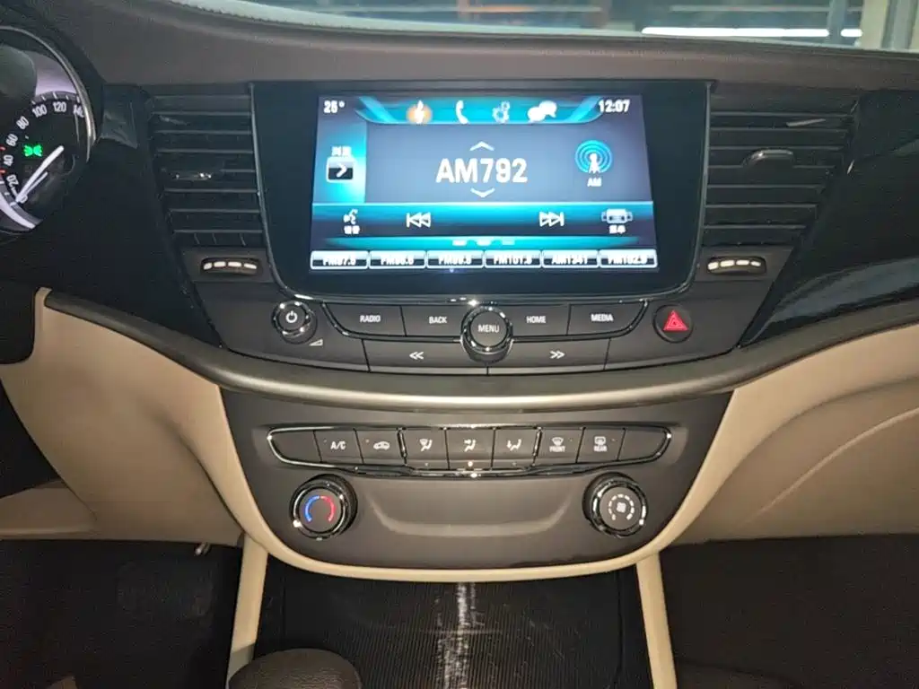 Buick Verano — миниатюра 13