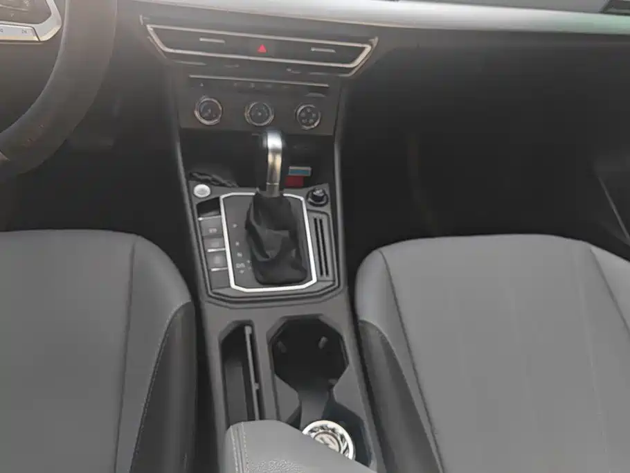 Volkswagen Lavida — миниатюра 16