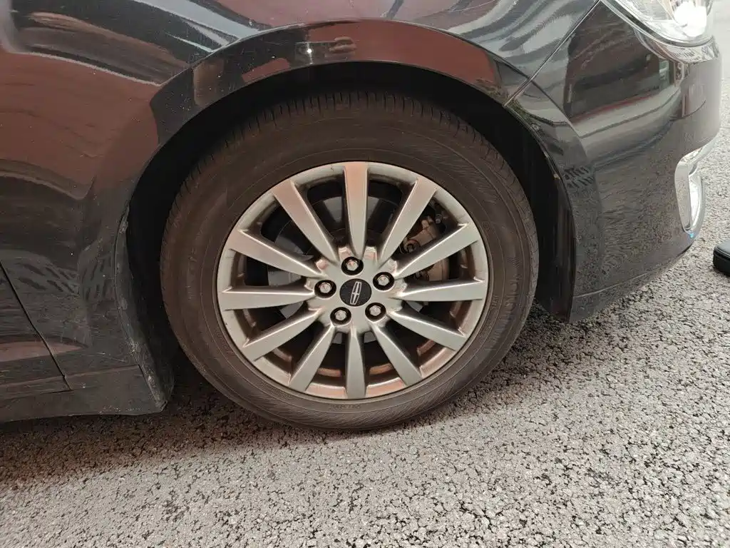 Lincoln MKZ — миниатюра 23