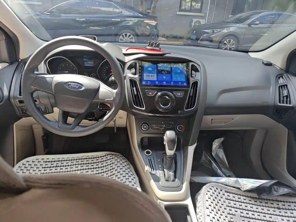 Ford Focus — миниатюра 10