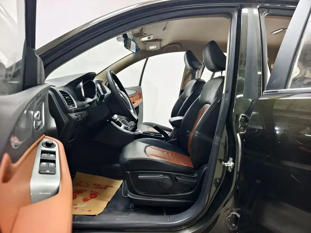 Baojun 560 — миниатюра 10