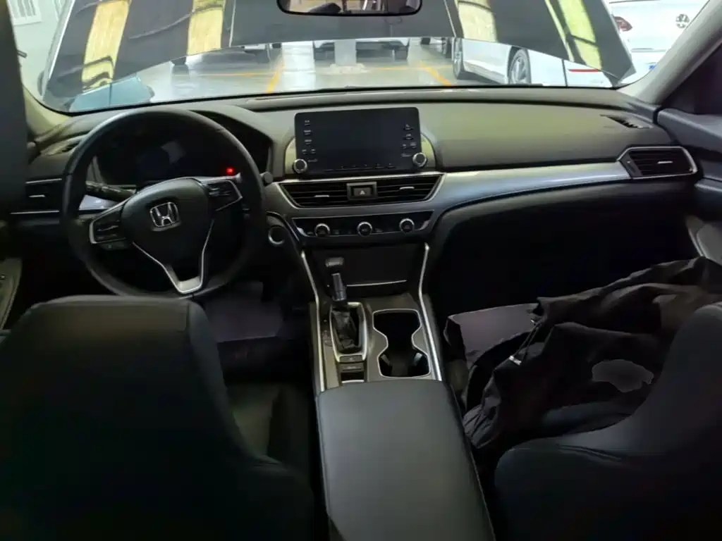 Honda Accord — миниатюра 10