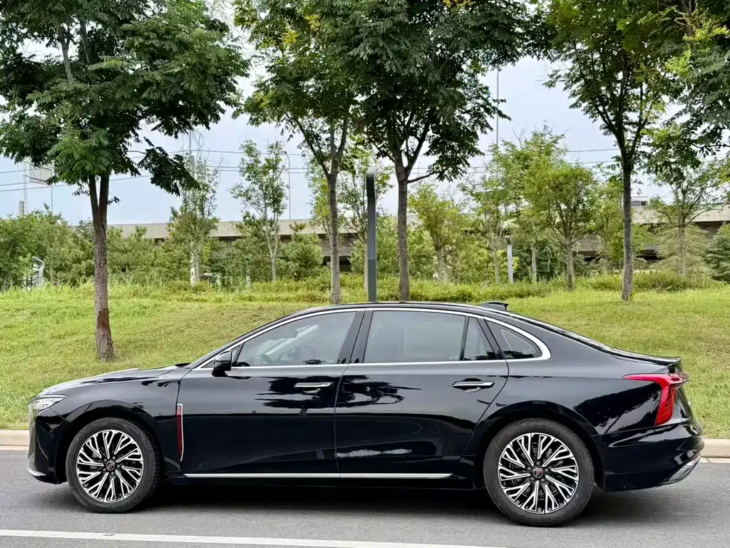 Hongqi Hongqi H5 — миниатюра 3