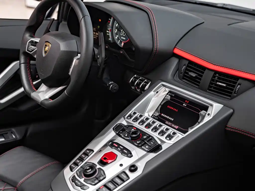 Lamborghini Aventador — миниатюра 12