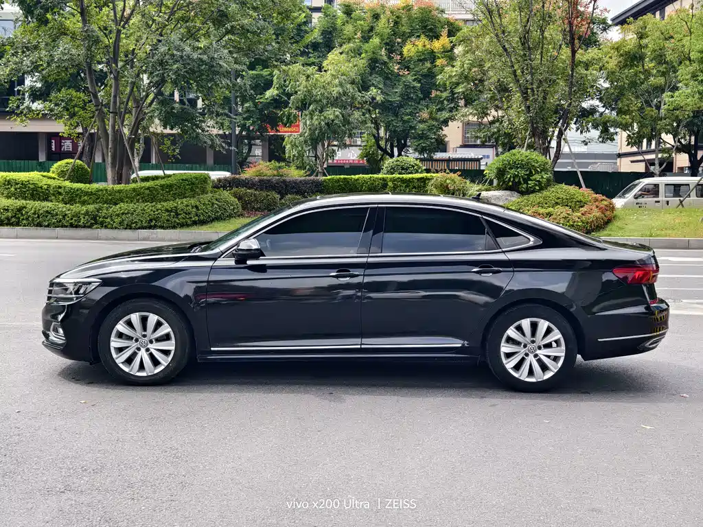Volkswagen Passat — миниатюра 11