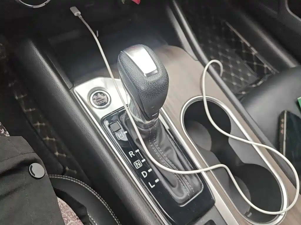 Nissan Teana — миниатюра 10