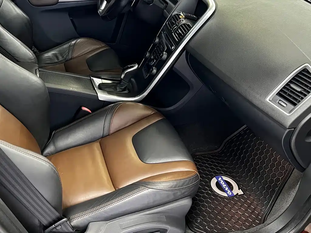 Volvo XC60 (Import) — миниатюра 11