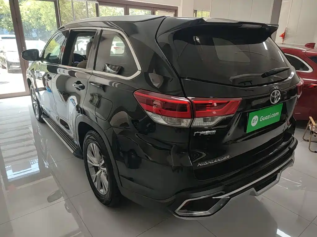 Toyota Highlander — миниатюра 5