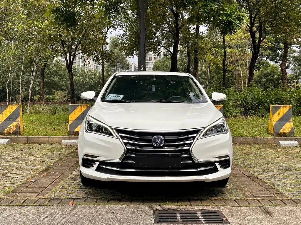 Changan Eado DT — миниатюра 2