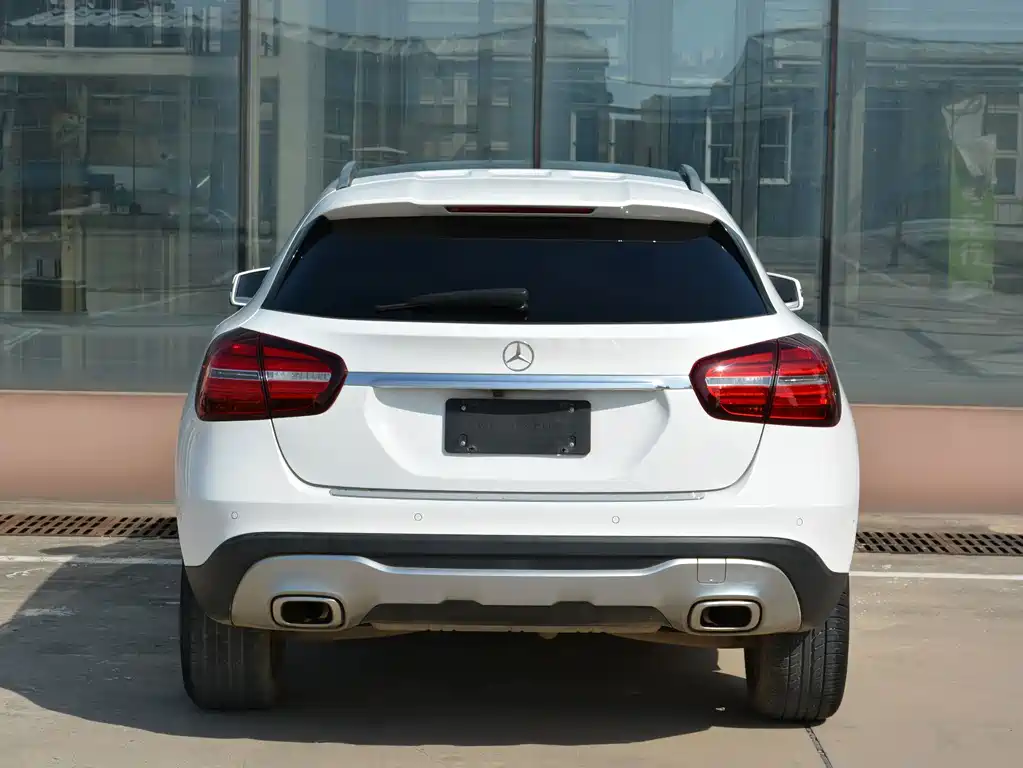 Mercedes-Benz GLA — миниатюра 12