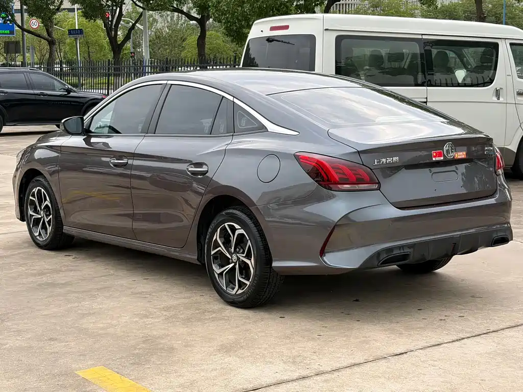 MG MG5 — миниатюра 4