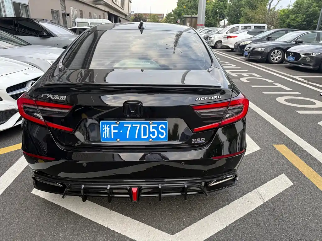 Honda Accord — миниатюра 8