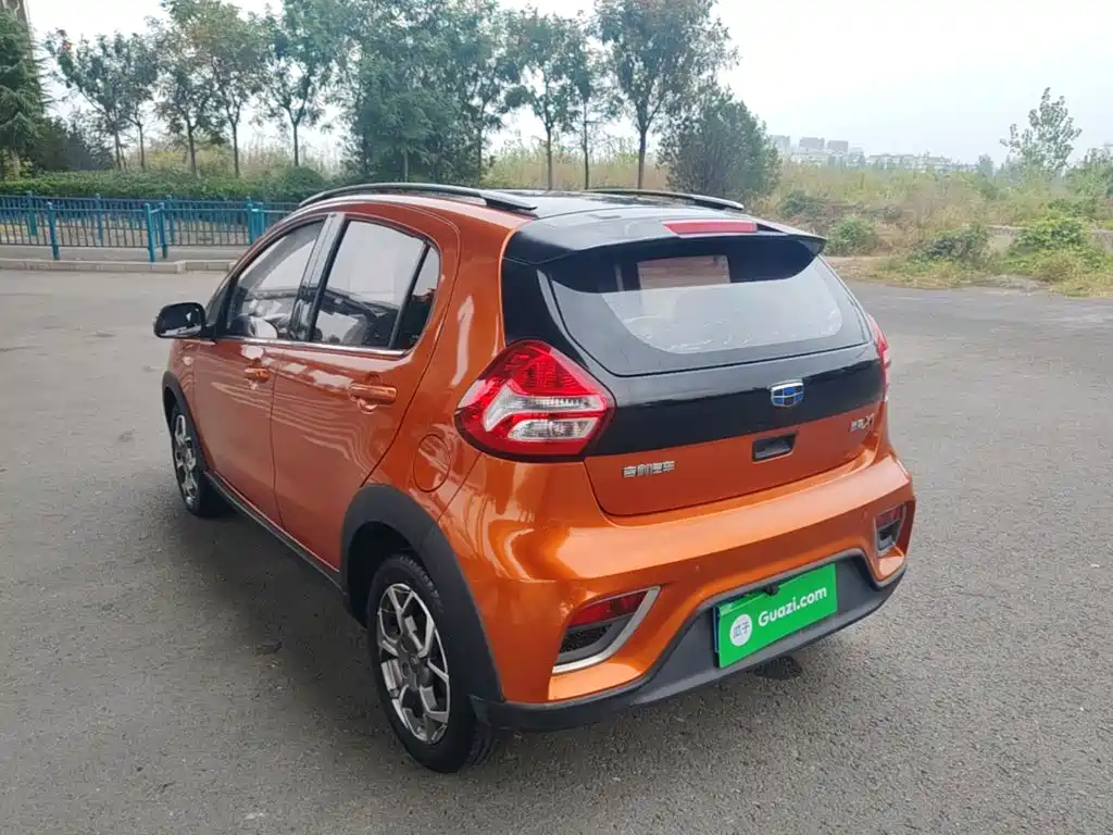 Geely Vision X1 — миниатюра 5