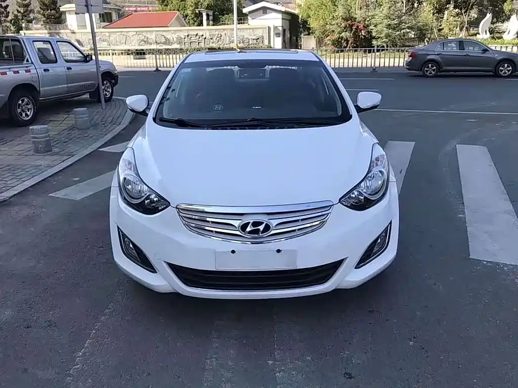 Hyundai Elantra Langdong — миниатюра 2