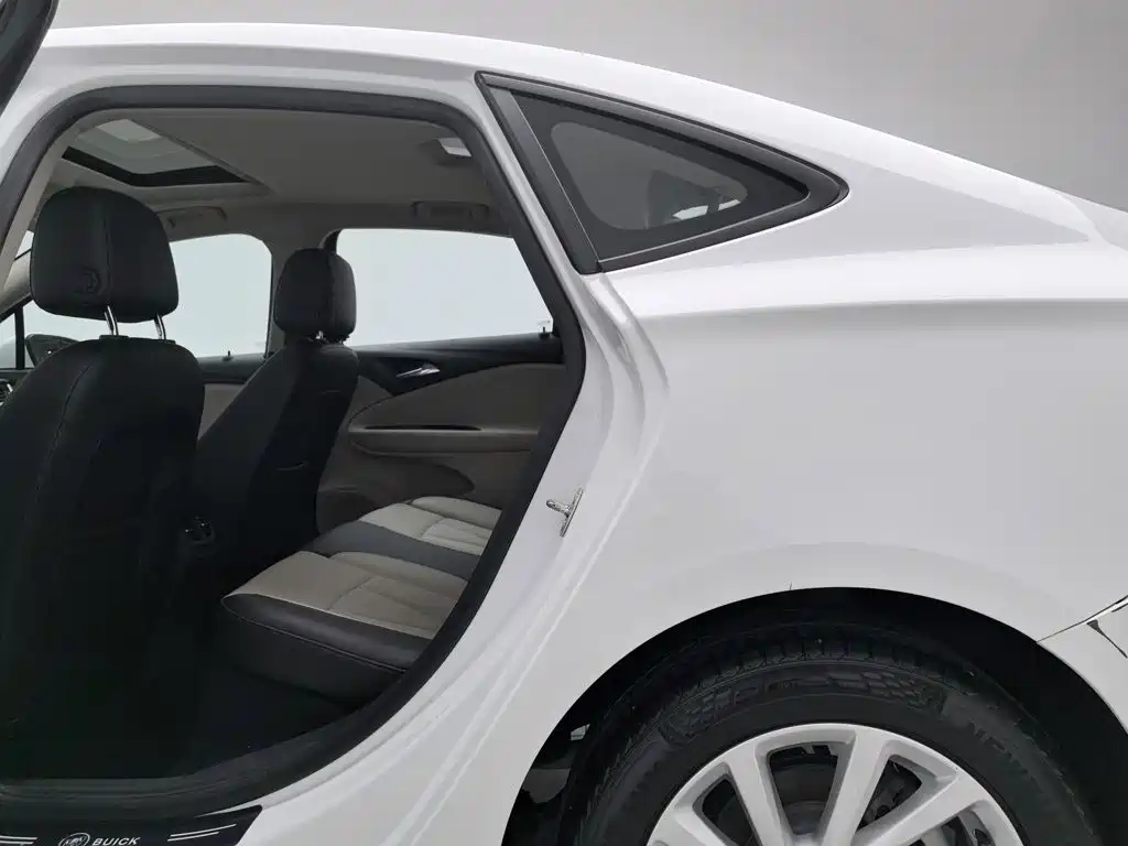 Buick Verano — миниатюра 15