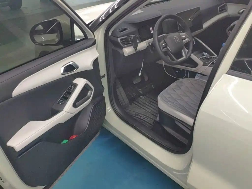 BYD Yuan UP — миниатюра 16