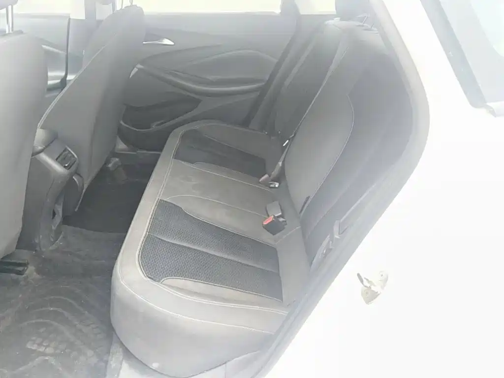 Buick Verano — миниатюра 17