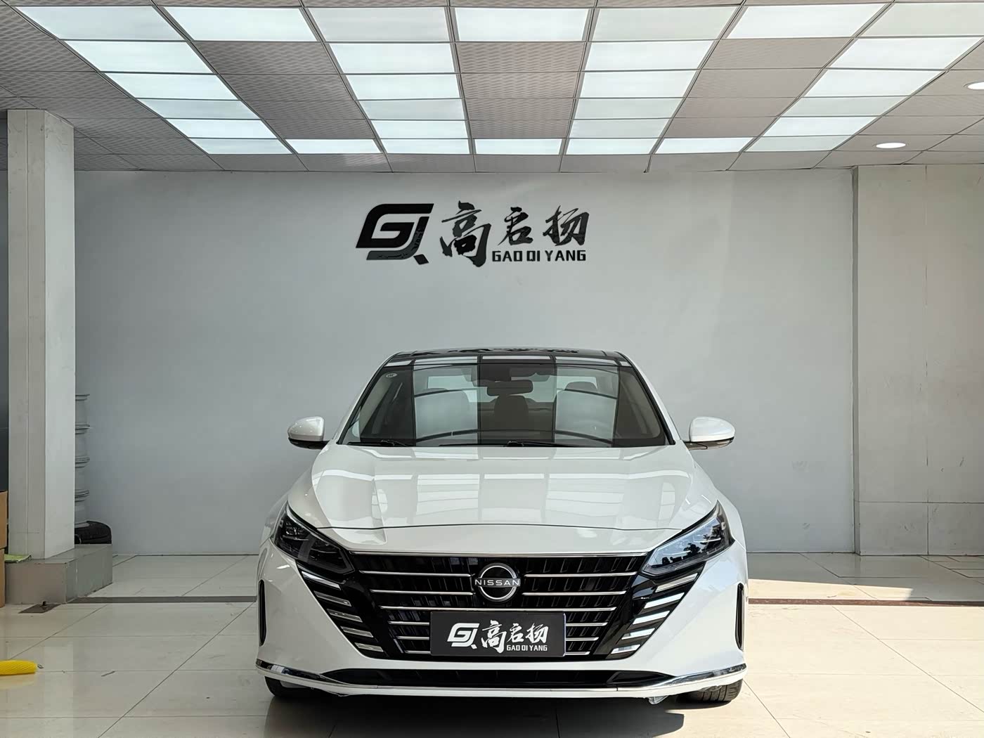 Nissan Teana 2.0 л 2023 г. Белый, пробег 30000 км