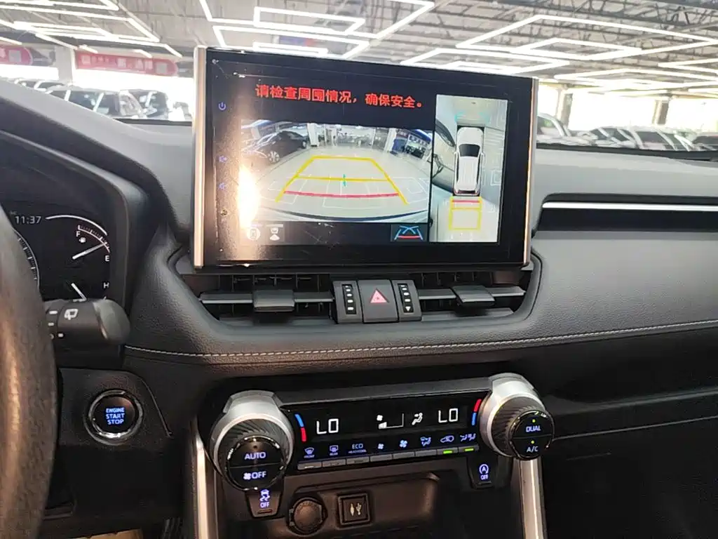 Toyota RAV4 — миниатюра 13