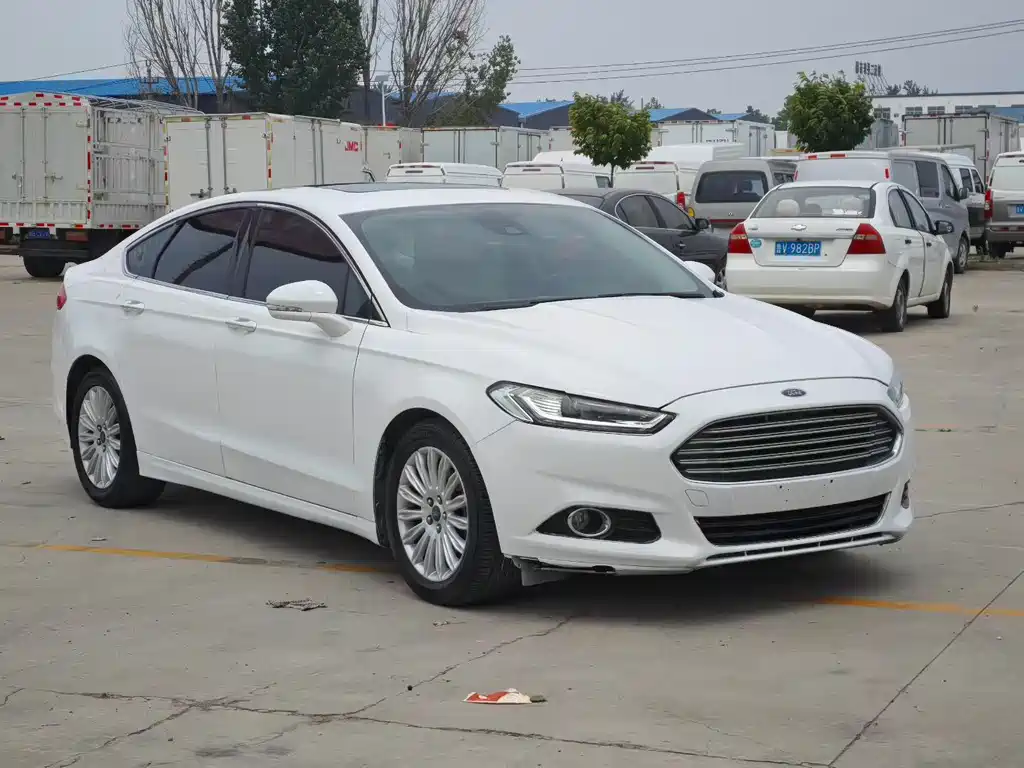 Ford Mondeo 2013 2.0L GTDi200 Fashion