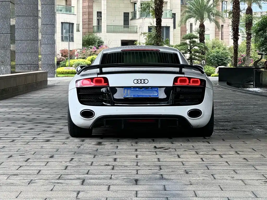 Audi R8 — миниатюра 5
