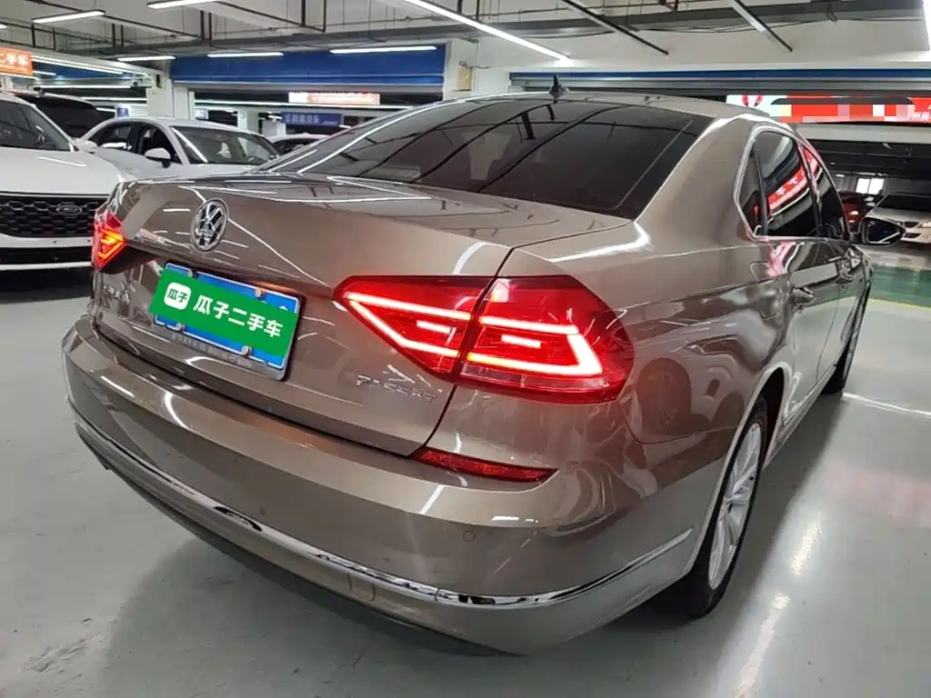Volkswagen Passat — миниатюра 7