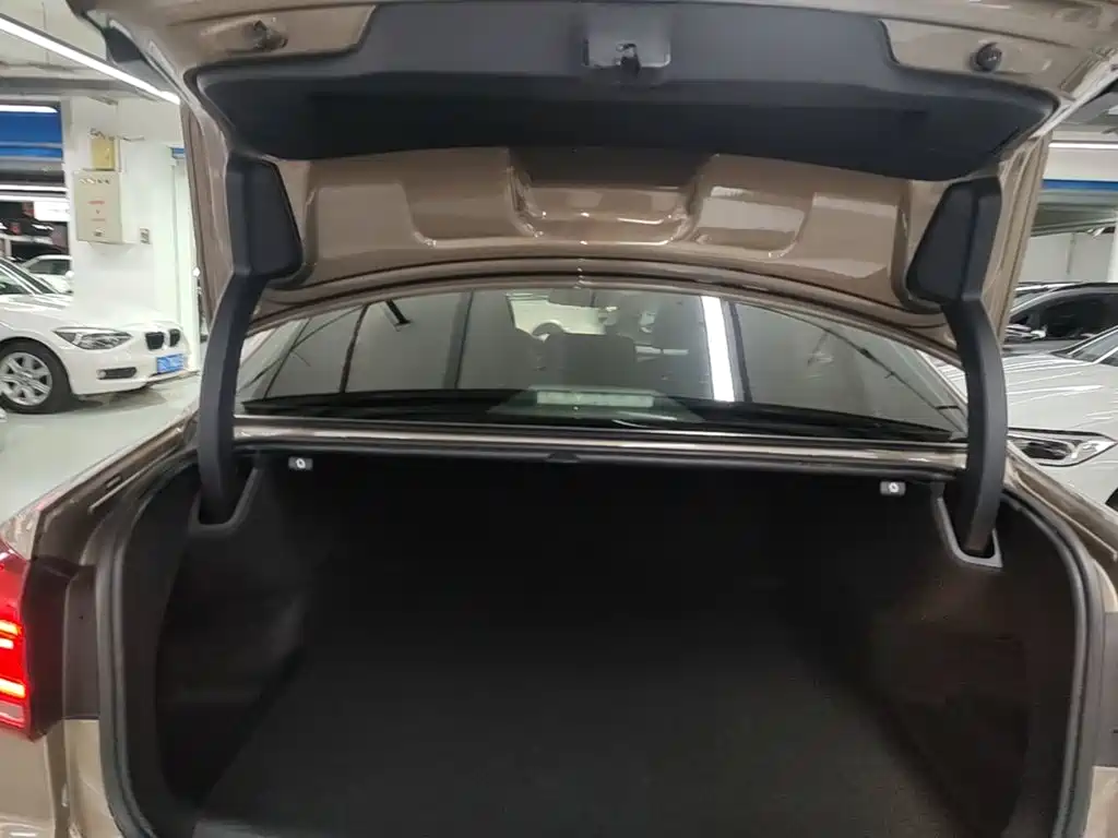 Volkswagen Passat — миниатюра 19