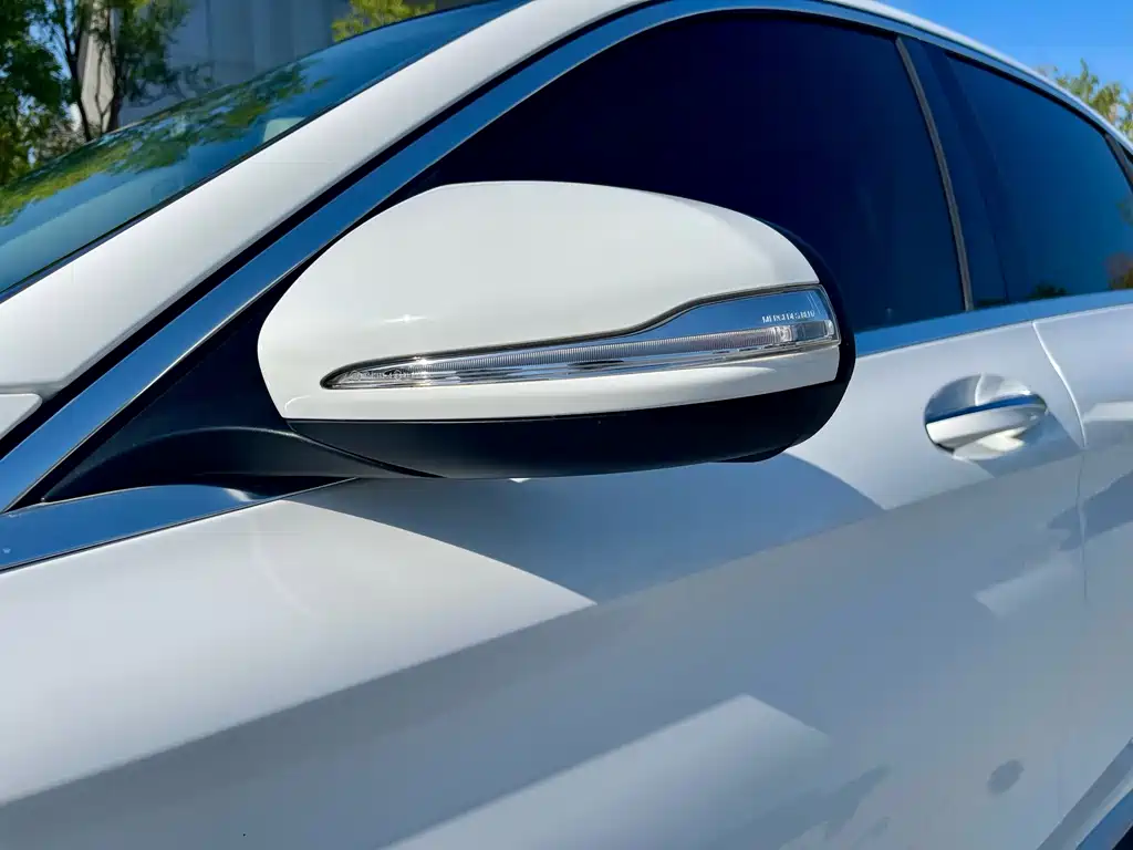Mercedes-Benz C-Class — миниатюра 4