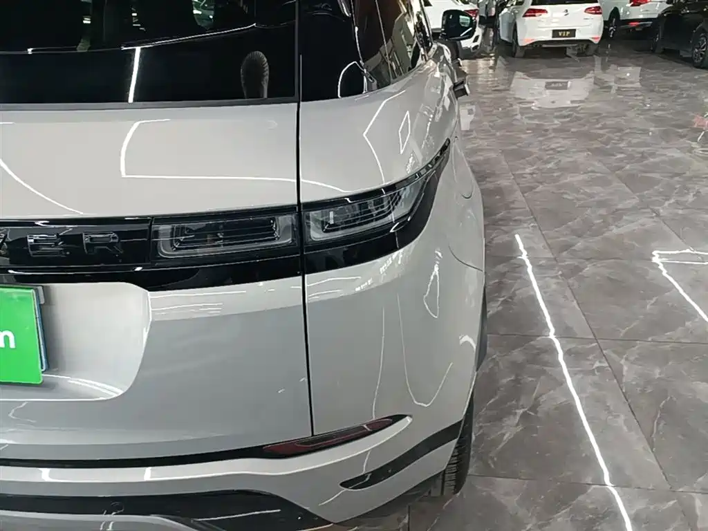 Land Rover Range Rover Evoque 2023 L 249PS
