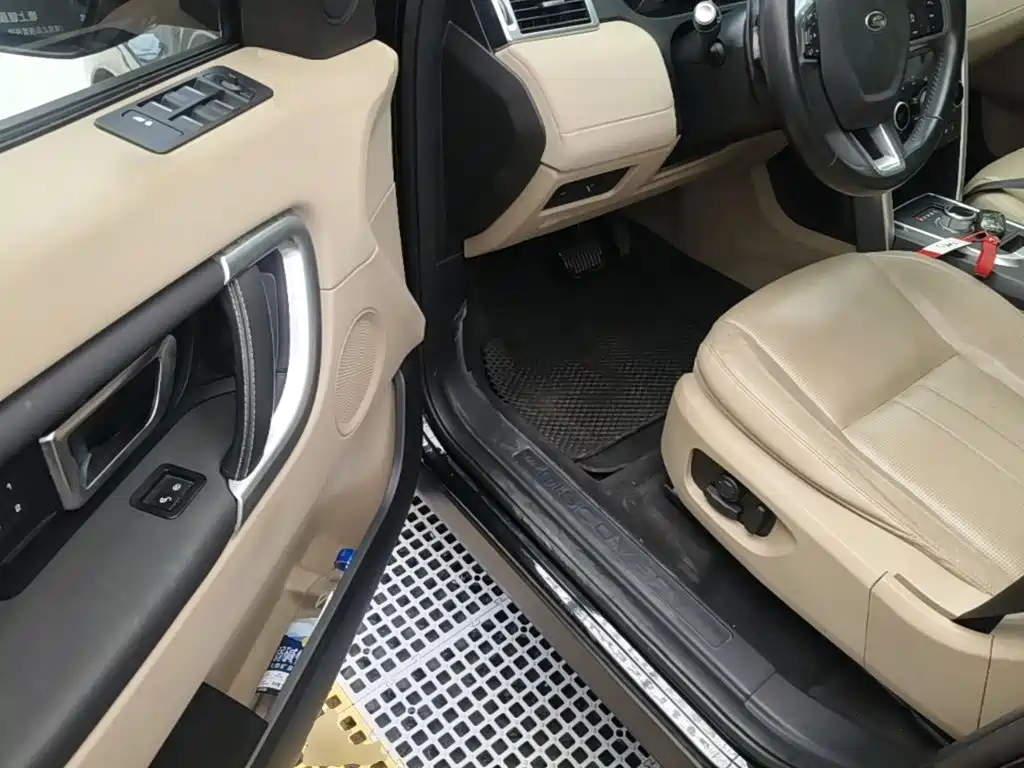 Land Rover Discovery Sport — миниатюра 16
