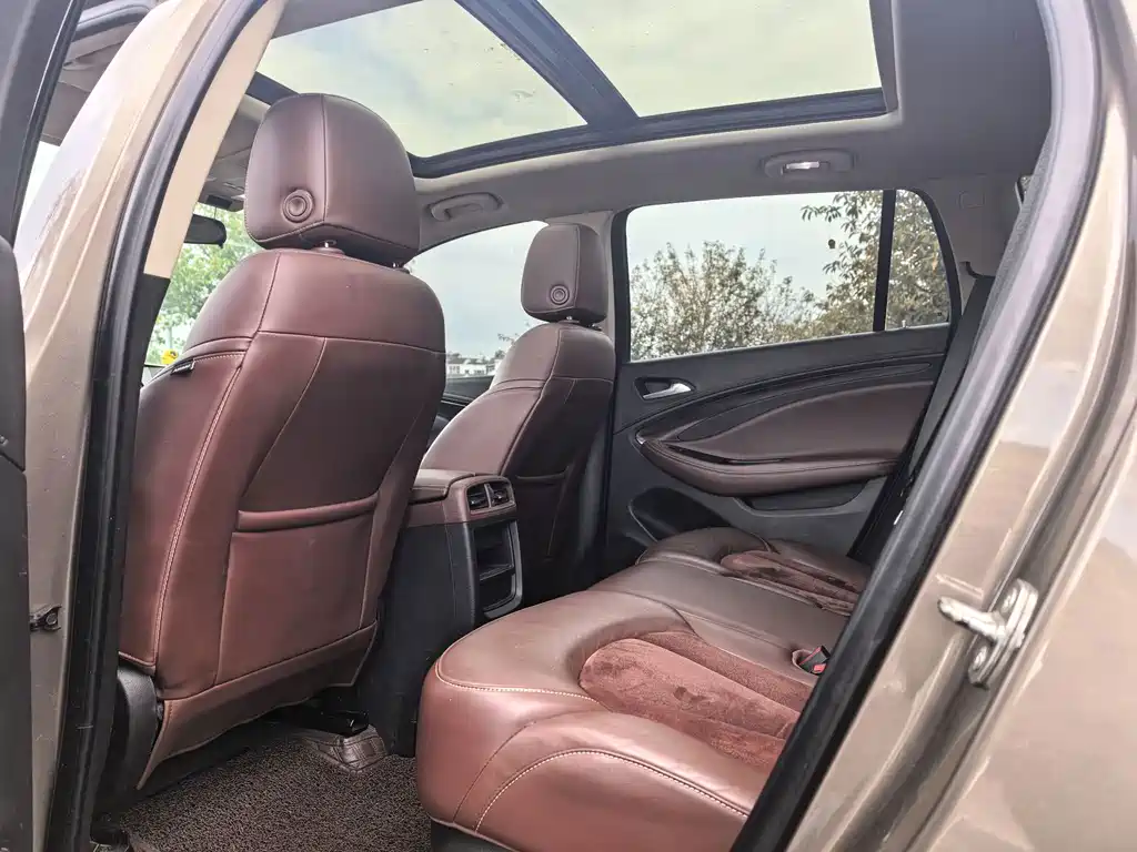 Buick Envision Plus — миниатюра 13