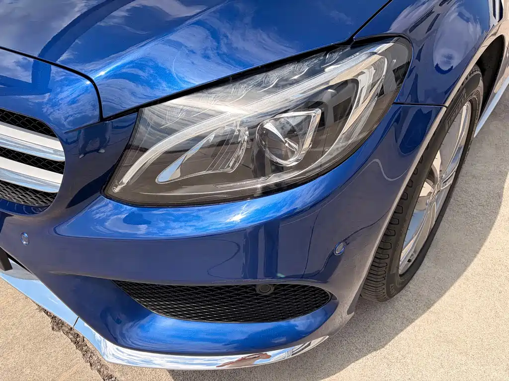Mercedes-Benz C-Class — миниатюра 4
