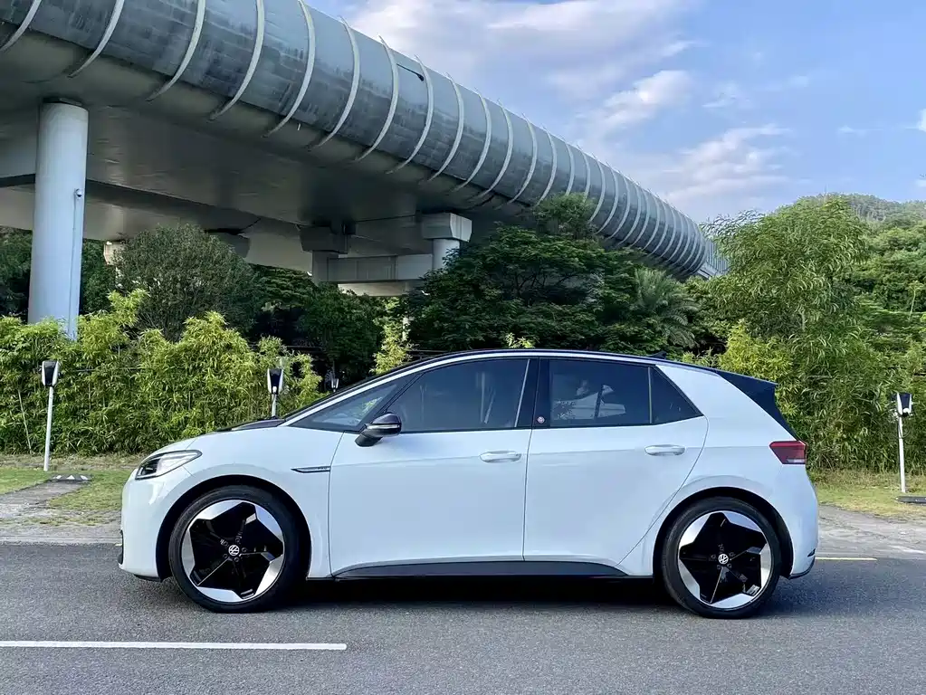 Volkswagen ID.3 — миниатюра 12