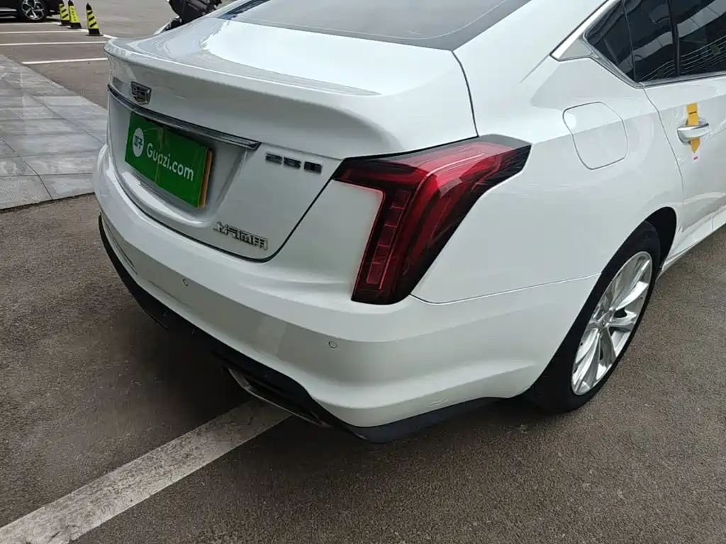 Cadillac CT5 — миниатюра 8