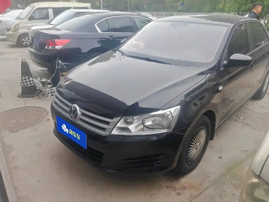 Volkswagen Santana — миниатюра 2
